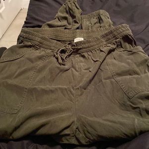 Victoria’s Secret pink pants